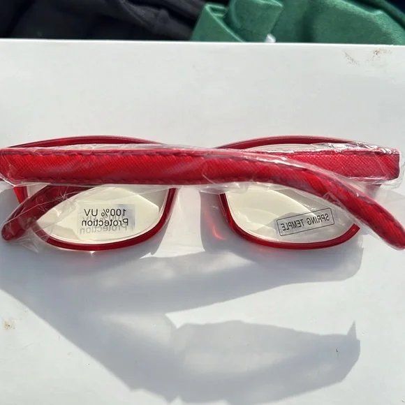 Joy Mangans - readers +3.50 - Picture 2 of 3